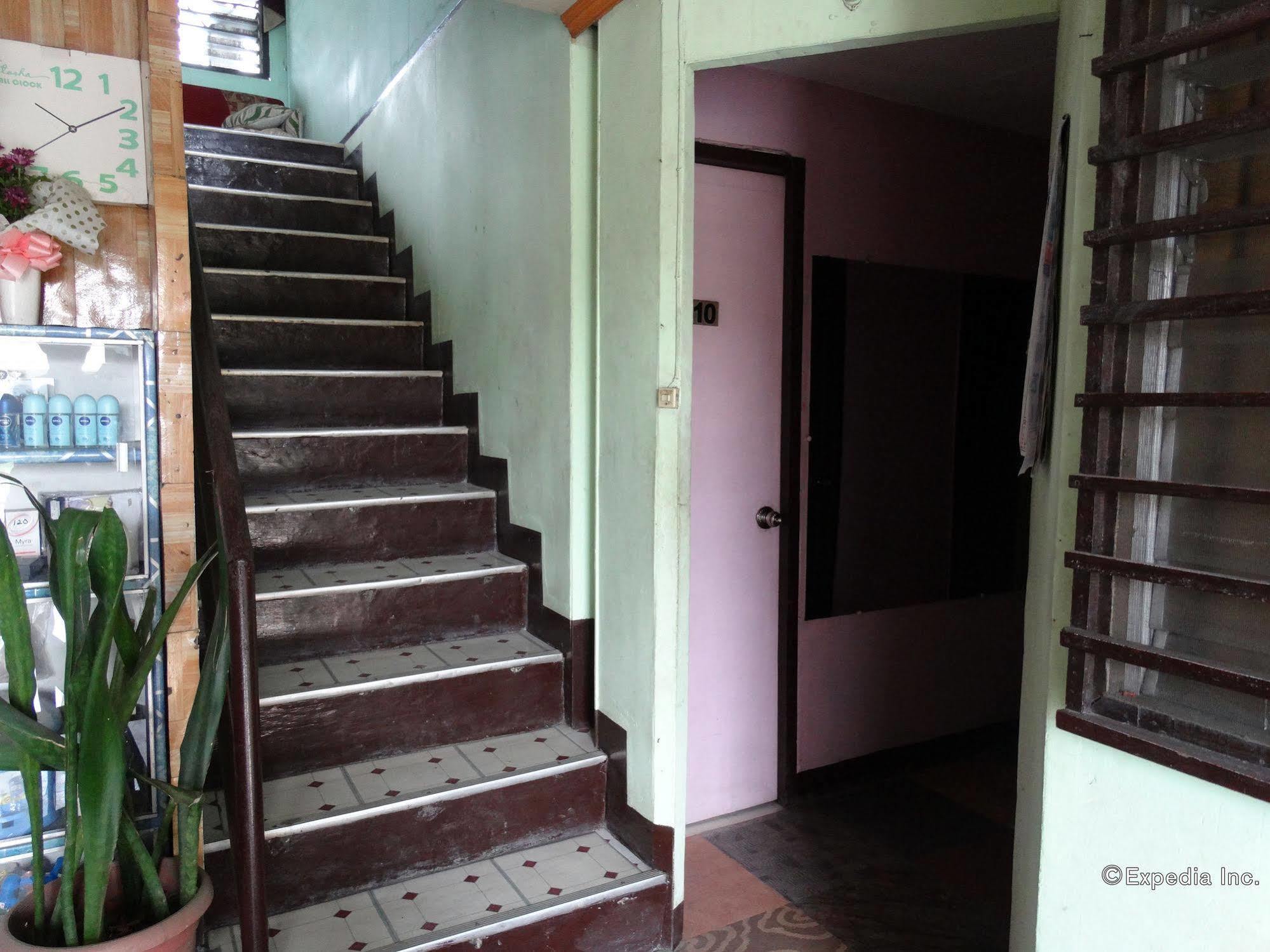 Quoyas Inn Davao Stadt Exterior foto